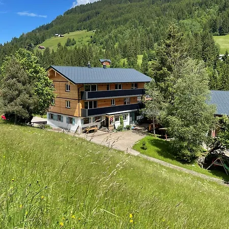 Gaestehaus Matt Apartmán *